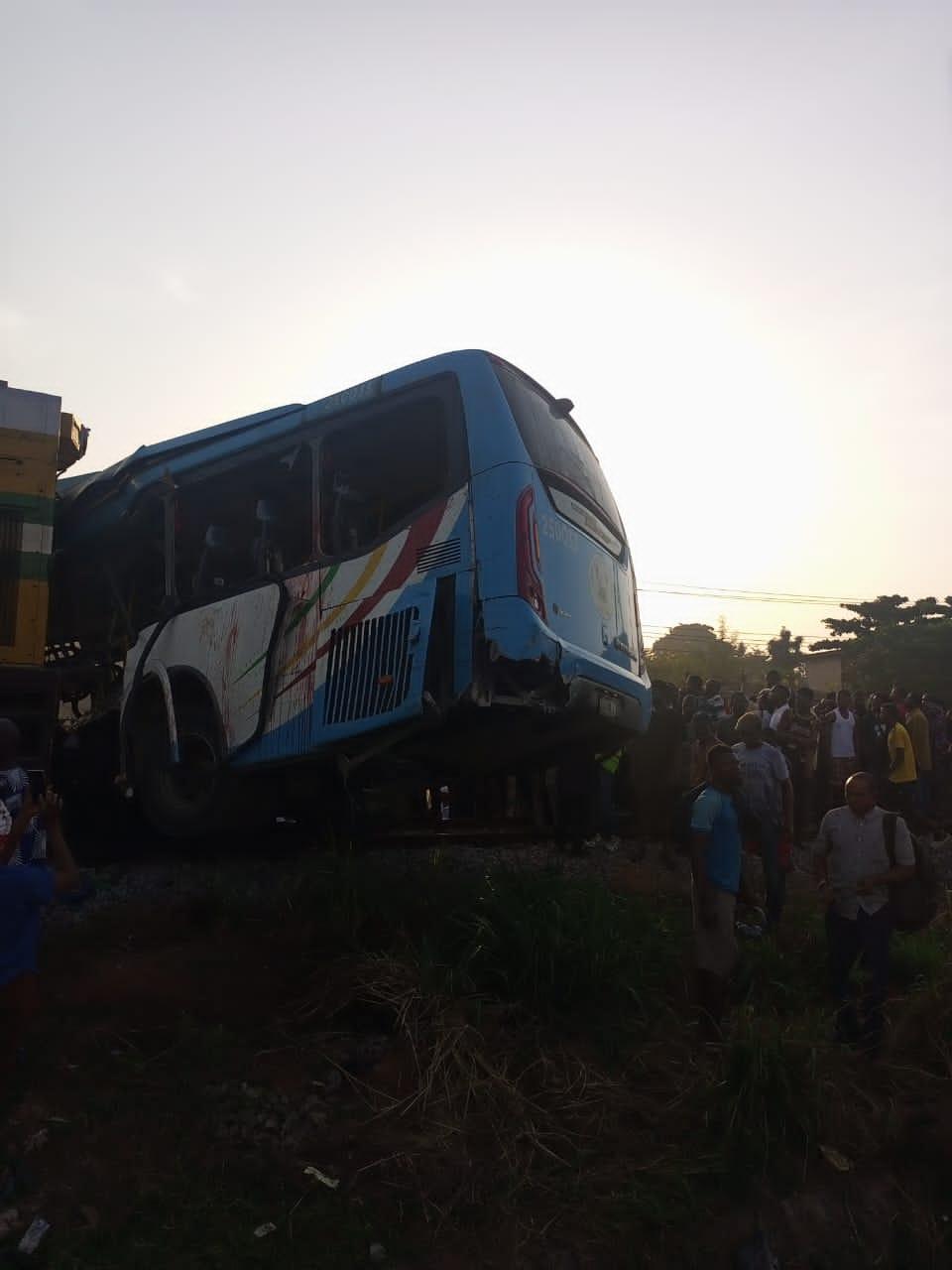 Train smashes a Lagos State Government worker bus with registration number 04A- 48LA